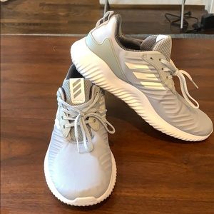 Adidas Women’s Alphabounce Shoes, Gray
